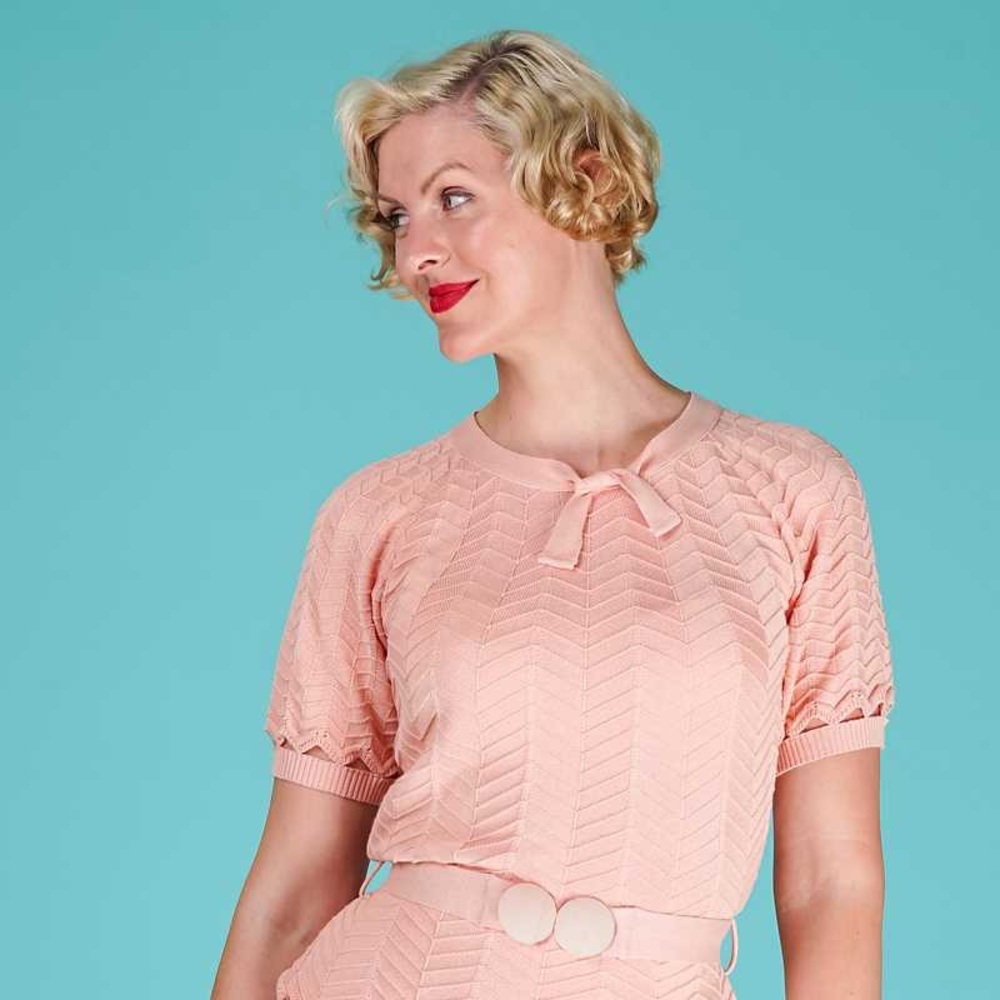 NWOT Art Deco knit top